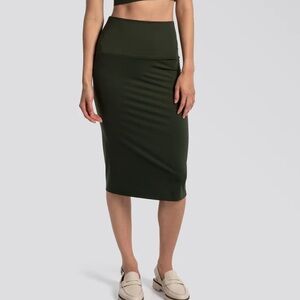 Epoque Evolution The One Pencil Skirt in Olive
